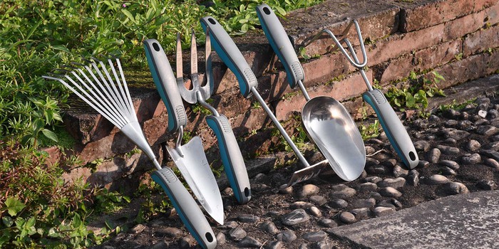small metal leaf rake set small metal leaf rake set