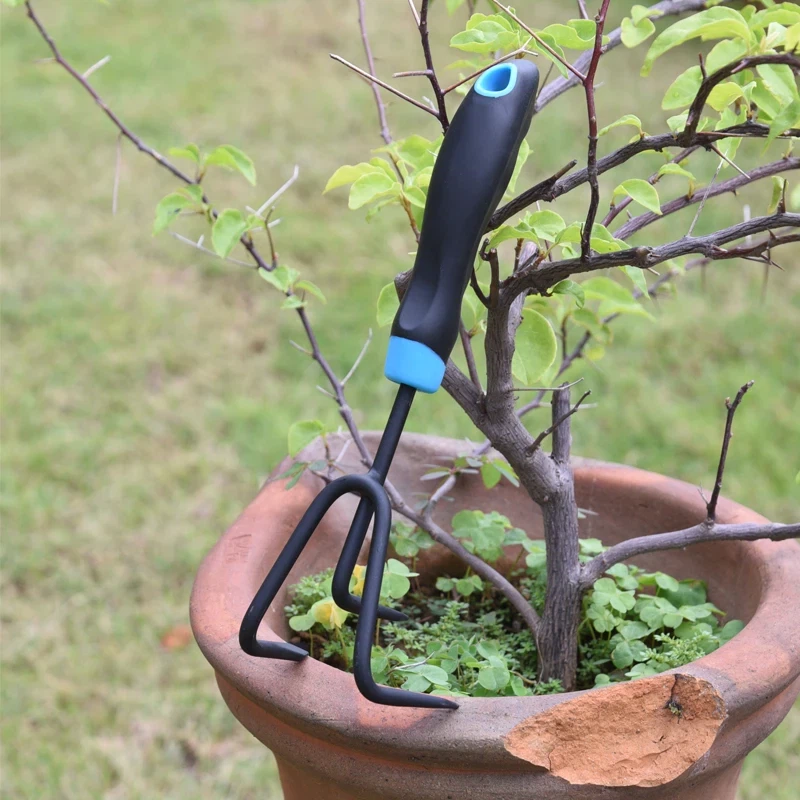 Karbonli po'latdan yasalgan qo'lda kultivator