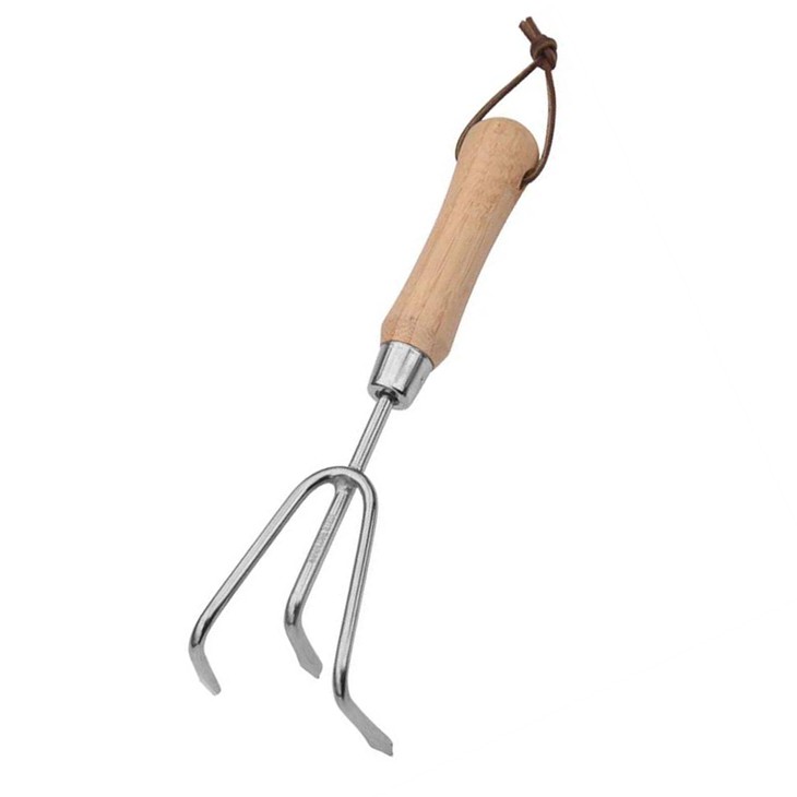 Uch tishli qo'lda kultivator